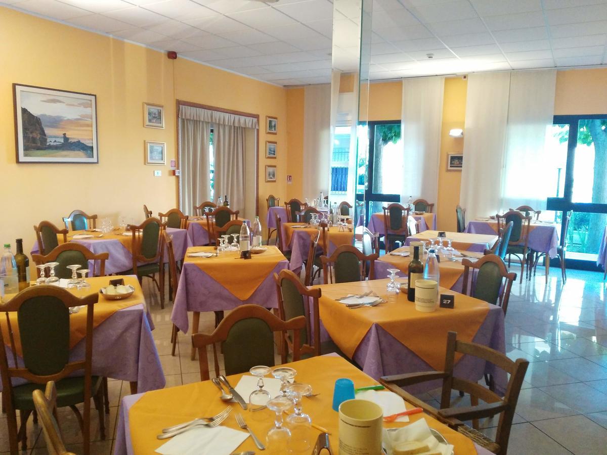 Hotel Marittimo Rimini Eksteriør bilde
